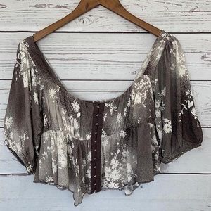 UO brown floral puff sleeve crop top